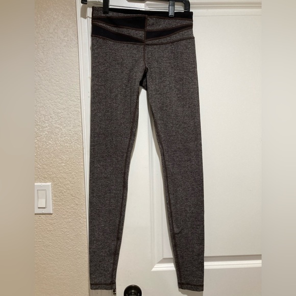 Lulúlemon Yoga Leggings - Picture 4 of 7